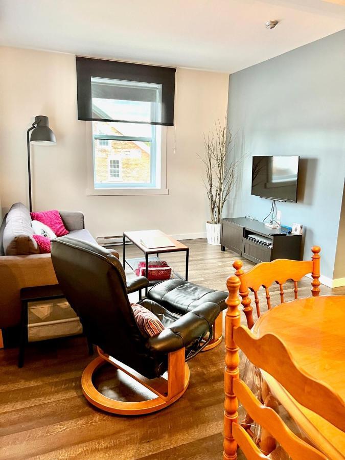 Sutton - Condo Au Coeur Du Village Екстер'єр фото