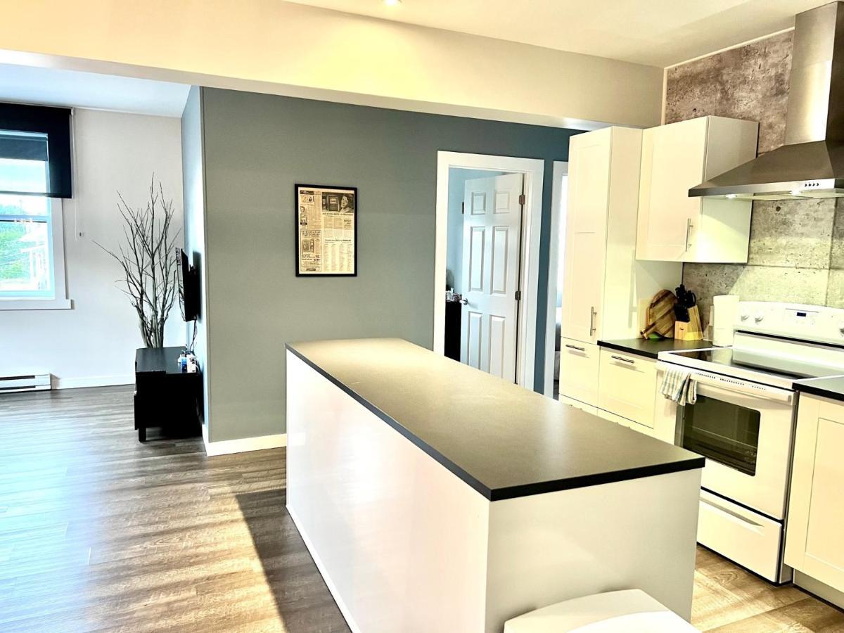 Sutton - Condo Au Coeur Du Village Екстер'єр фото