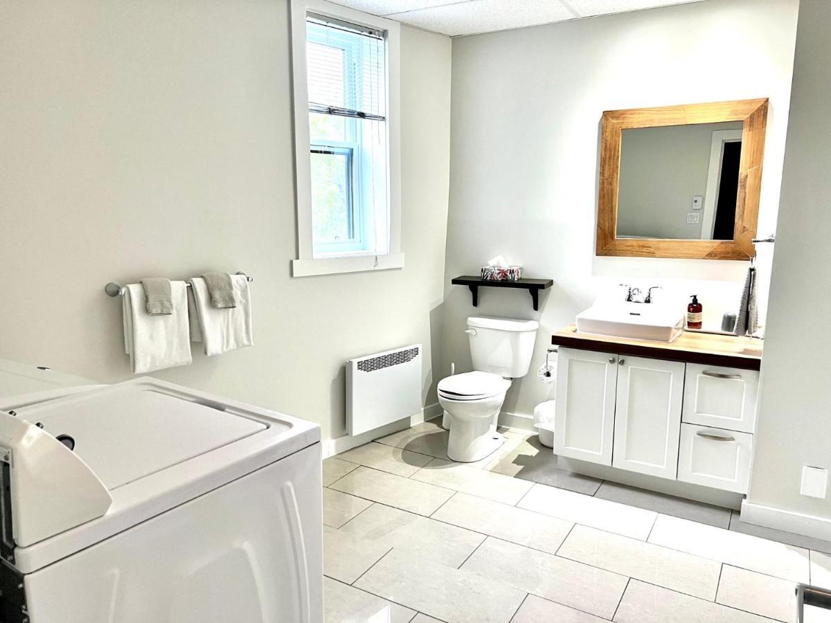 Sutton - Condo Au Coeur Du Village Екстер'єр фото