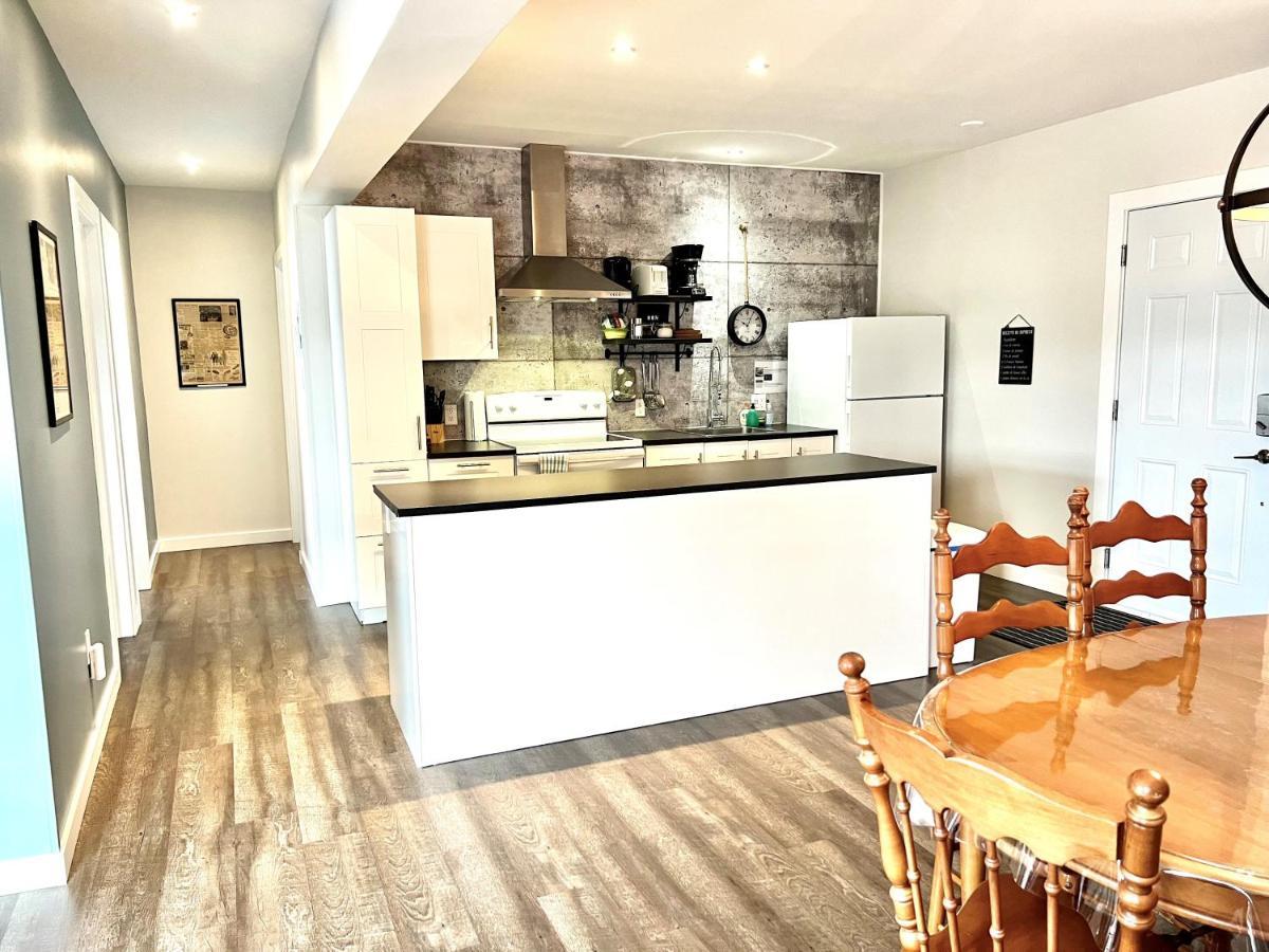 Sutton - Condo Au Coeur Du Village Екстер'єр фото